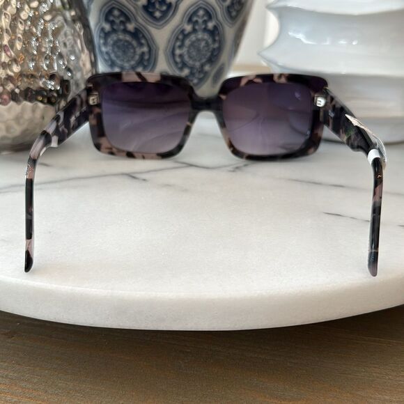 NWT Quay Total Vibe 53mm Square Sunglasses - Picture 9 of 9